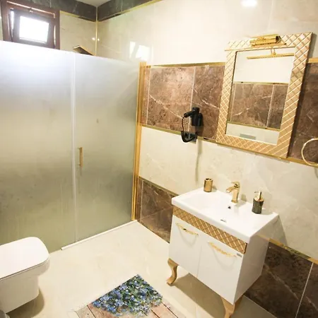 Peaceful Villa With Private Pool In Sapanca *